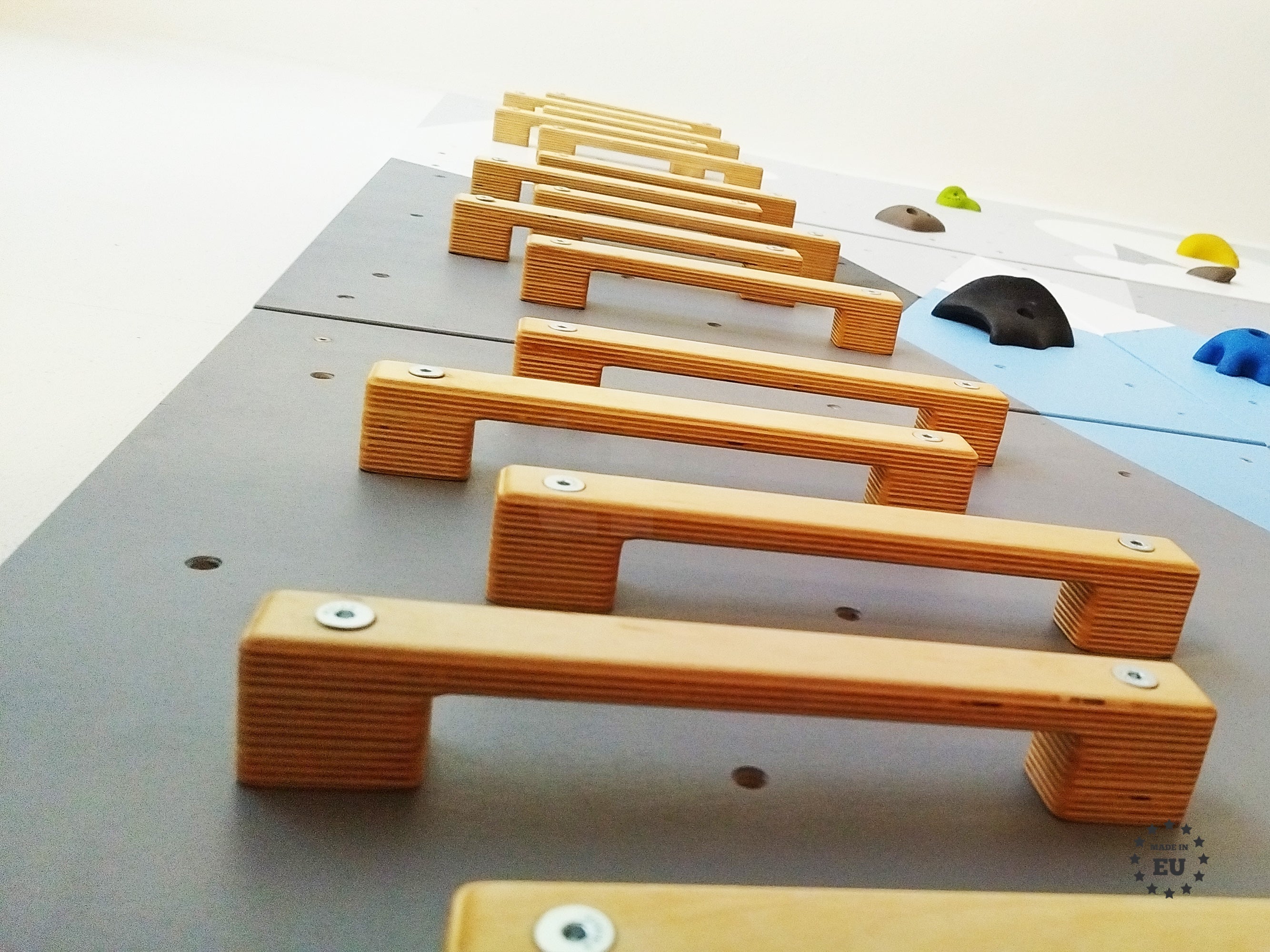 Monkey bars